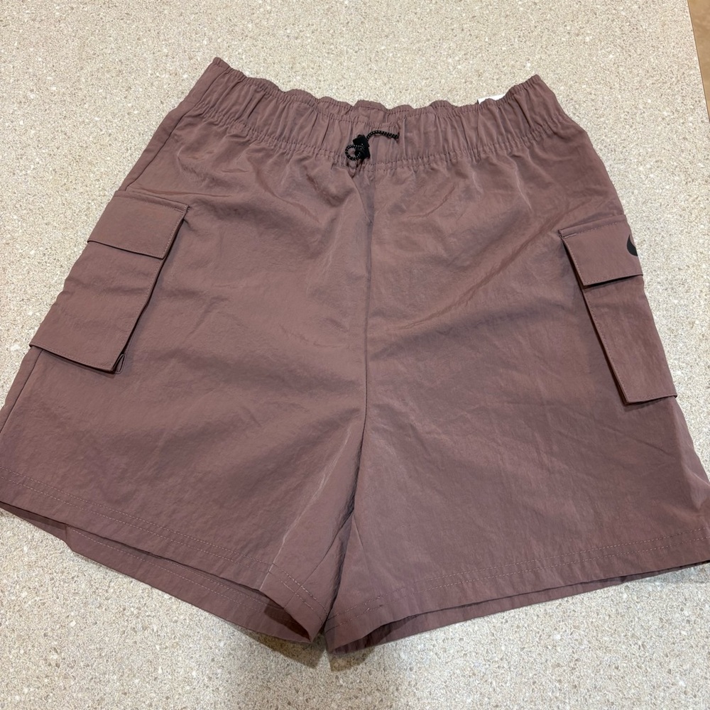 Nike Cargo Shorts Women’s Size XS High Rise Loose Fit NWT